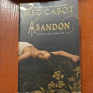 Meg Cabot 'Abandon' Book